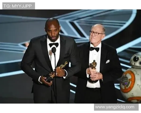 科比与足球明星的精彩相遇:跨界交流中的运动精神与友谊 科比与足球明星的精彩相遇:跨界交流中的运动精神与友谊